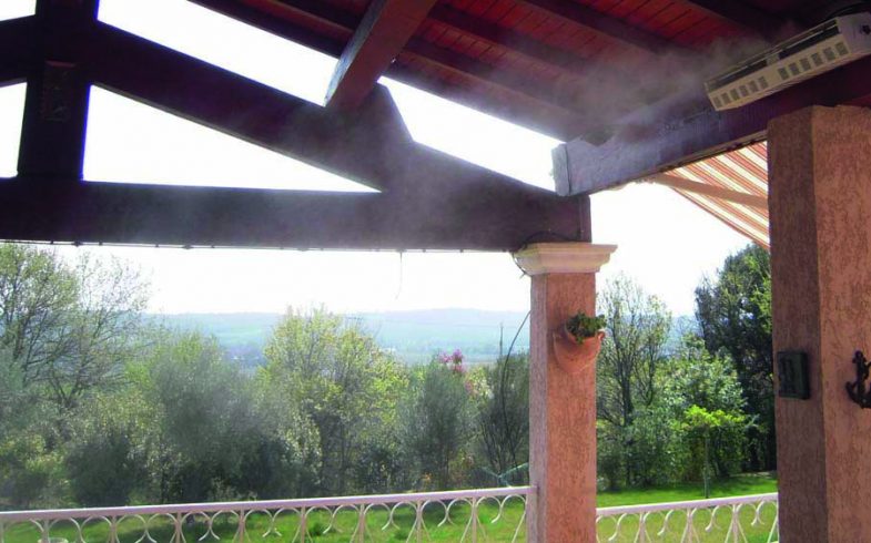 Retrouvez le confort sur votre terrasse en plein été grâce au kit de brumisation à haute pression